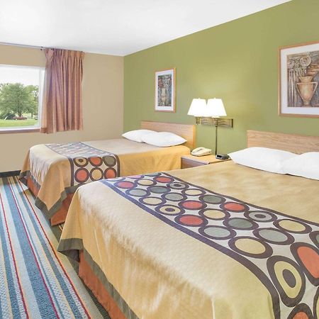 Super 8 By Wyndham East Moline Hotell Exteriör bild