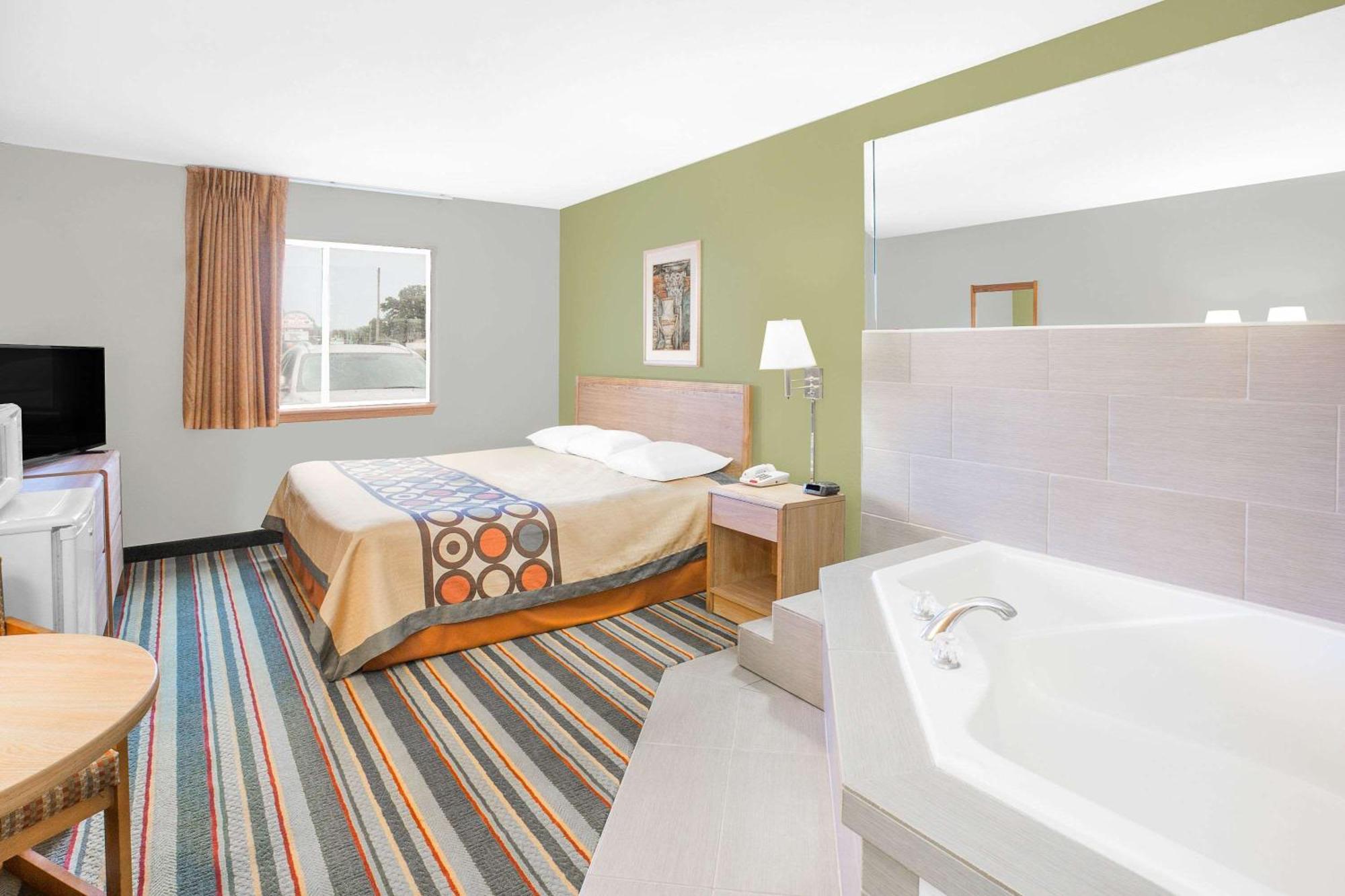 Super 8 By Wyndham East Moline Hotell Exteriör bild