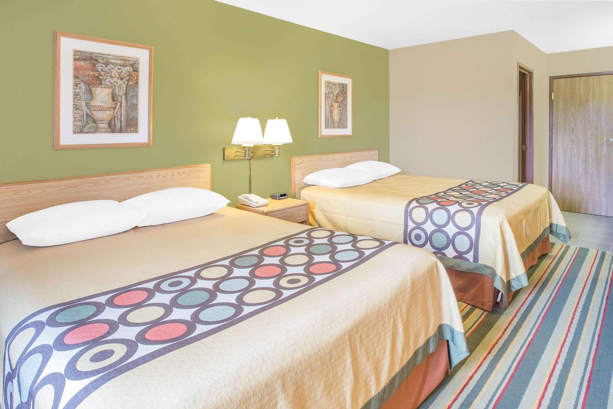 Super 8 By Wyndham East Moline Hotell Exteriör bild